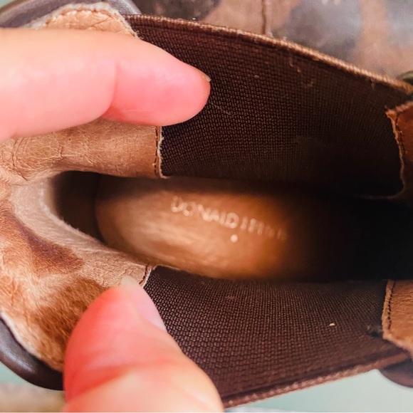 Donald J. Pliner Dillon Wedge Espresso Ankle Boots 9 - Picture 8 of 9